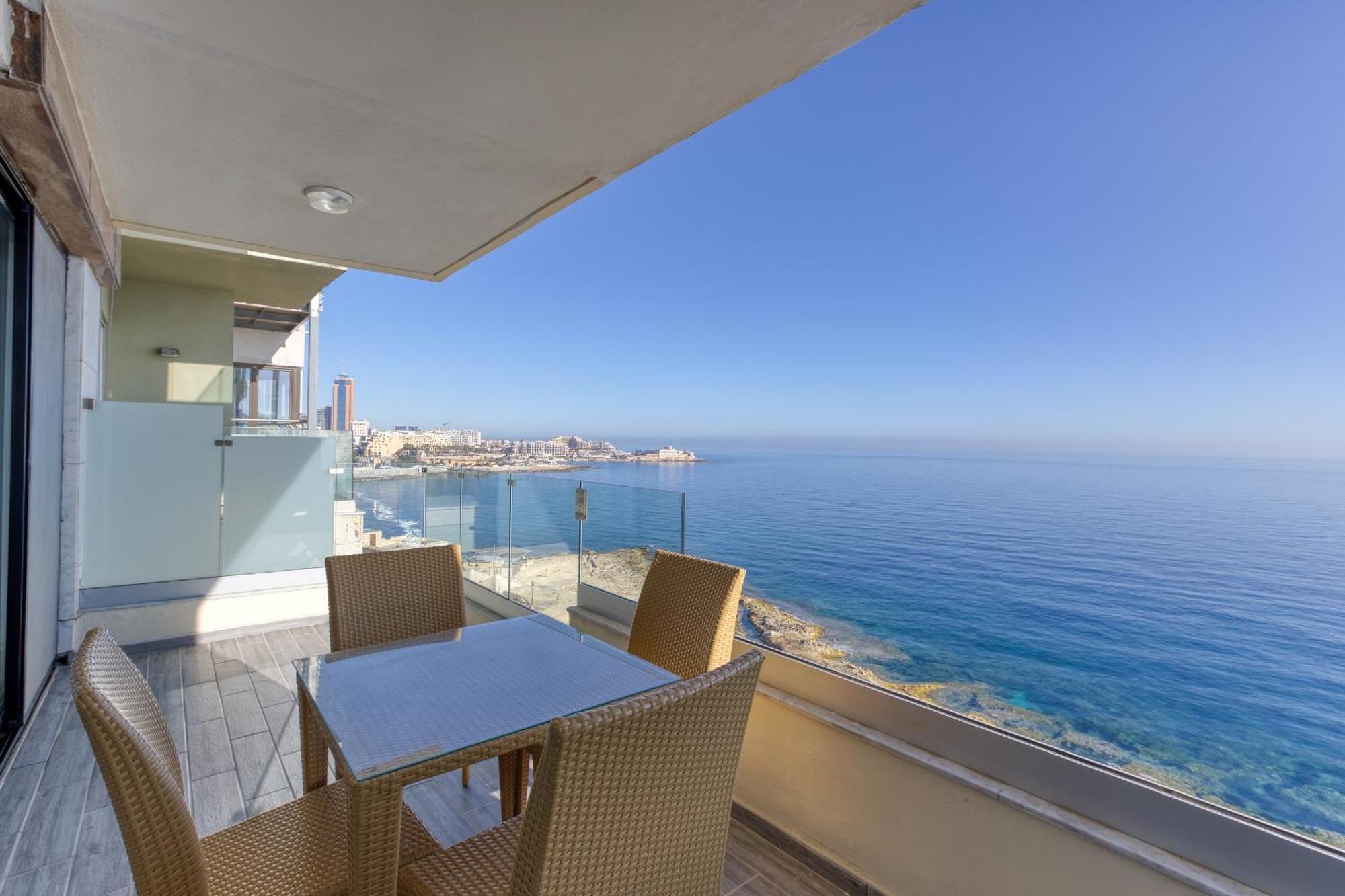 Seafront Sliema Apartment With Balcony & Sea Views By Jl Exteriör bild