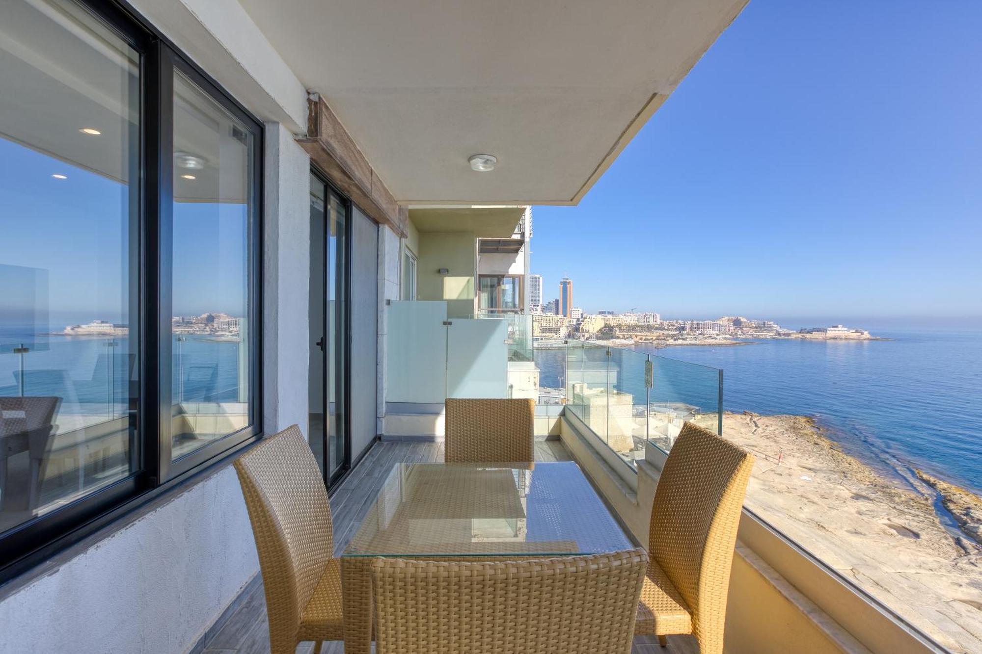 Seafront Sliema Apartment With Balcony & Sea Views By Jl Exteriör bild